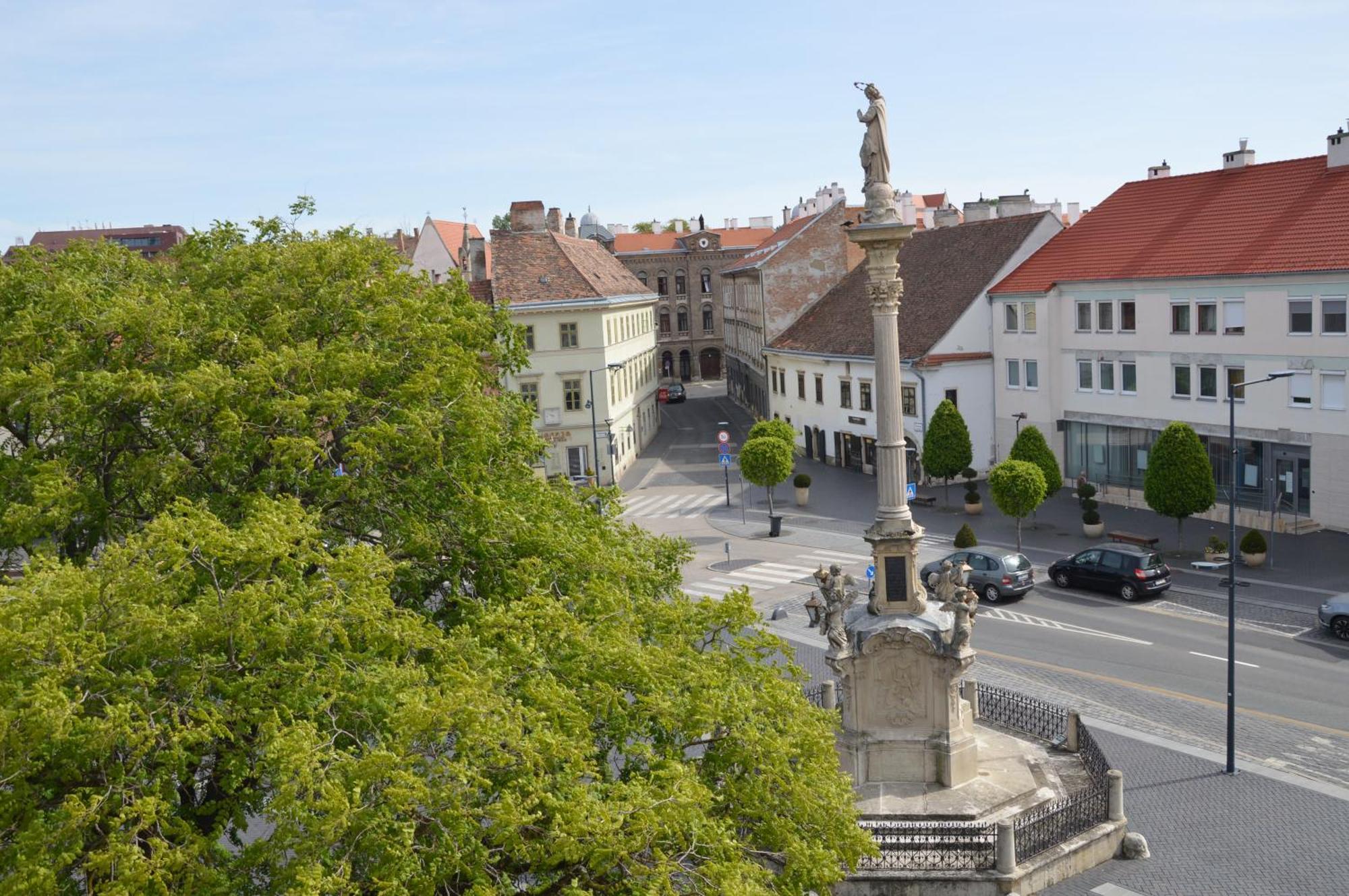 V62 Studio Apartments- In The Downtown Sopron Zewnętrze zdjęcie