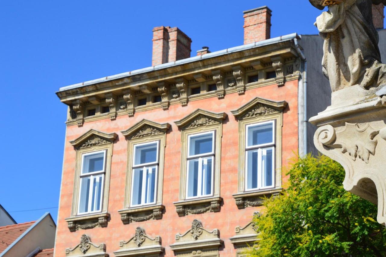 V62 Studio Apartments- In The Downtown Sopron Zewnętrze zdjęcie