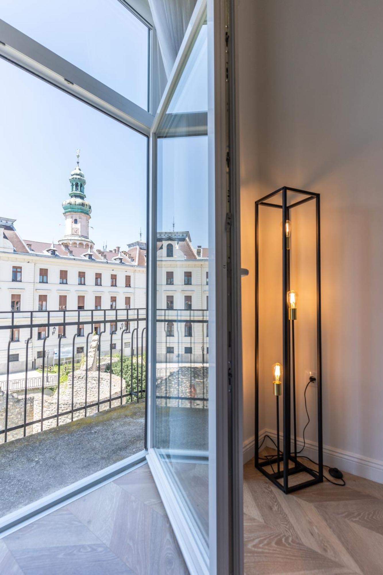 V62 Studio Apartments- In The Downtown Sopron Zewnętrze zdjęcie