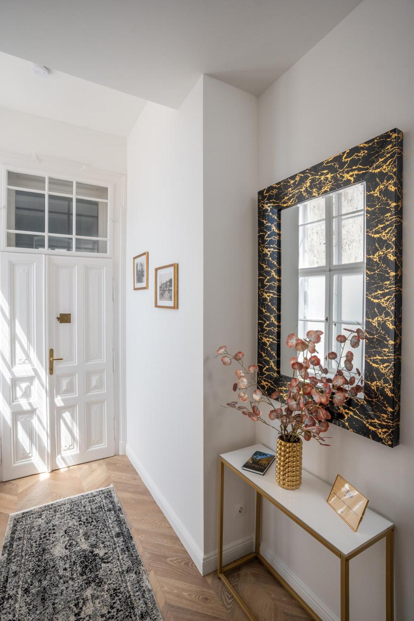 V62 Studio Apartments- In The Downtown Sopron Zewnętrze zdjęcie