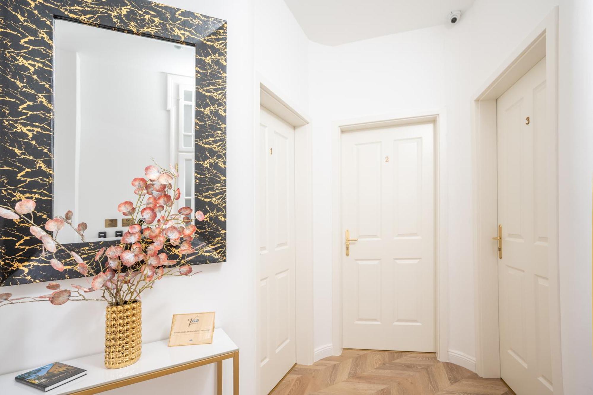 V62 Studio Apartments- In The Downtown Sopron Zewnętrze zdjęcie